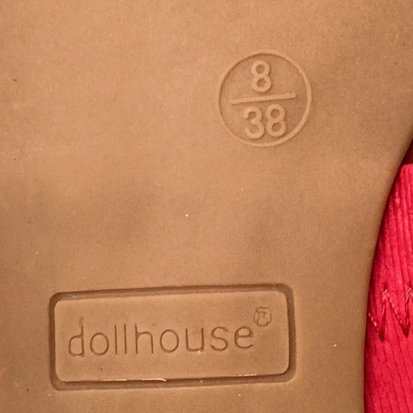 Dollhouse Sandals, Size 8/38, Red With Flowers. - Picture 5 of 5